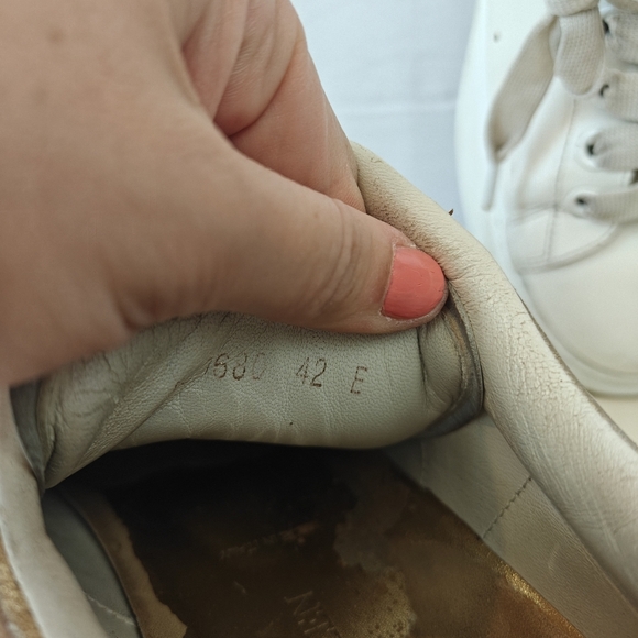 Alexander McQueen Oversized White Leather Trainers Size EU 42 US 9 E Men's - Picture 13 of 14